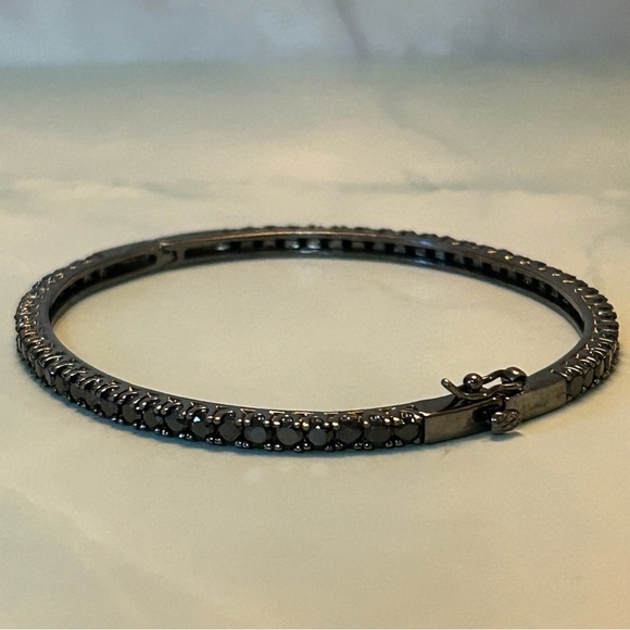 Black Rhinestone Bangle Bracelet - Picture 2 of 3